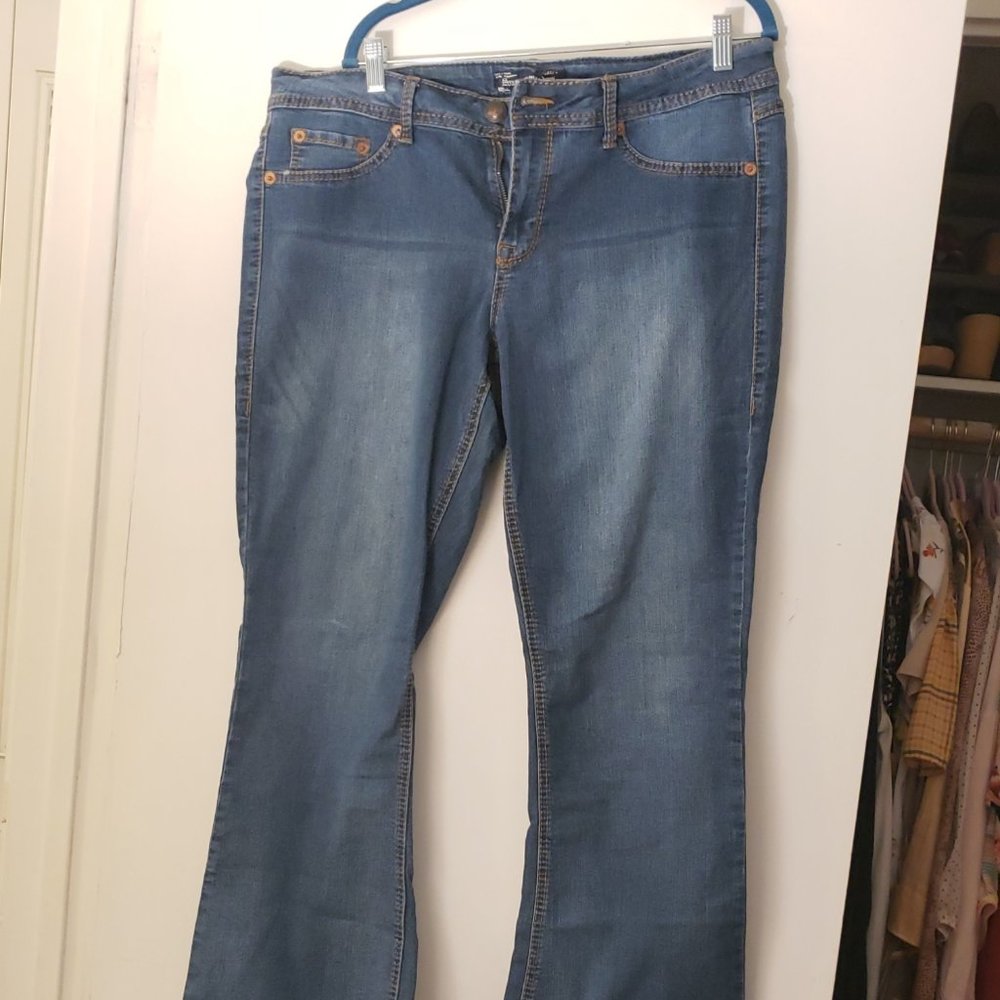 Torrid Bootcut Jeans - Size 16